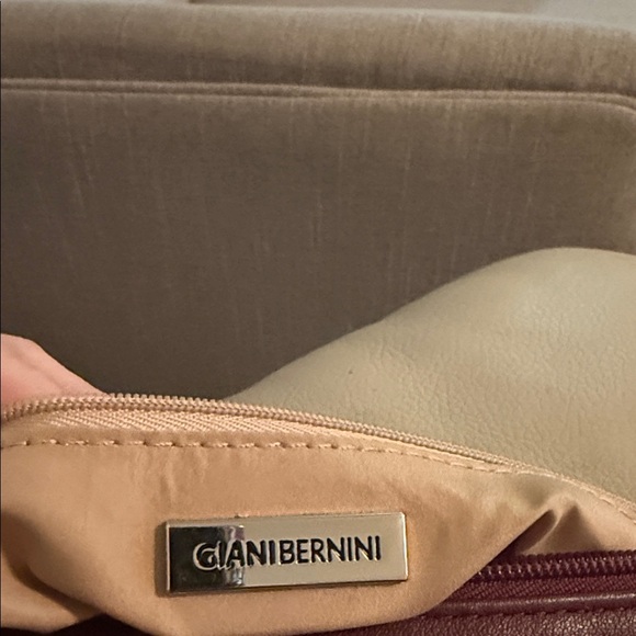 Giani Bernini Maroon/Wine Leather Crossbody Bag - Picture 12 of 12